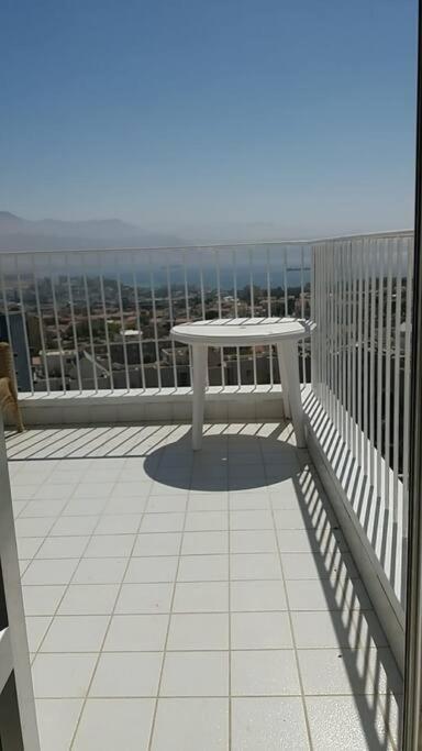 נוף למפרץ Lägenhet Eilat Exteriör bild